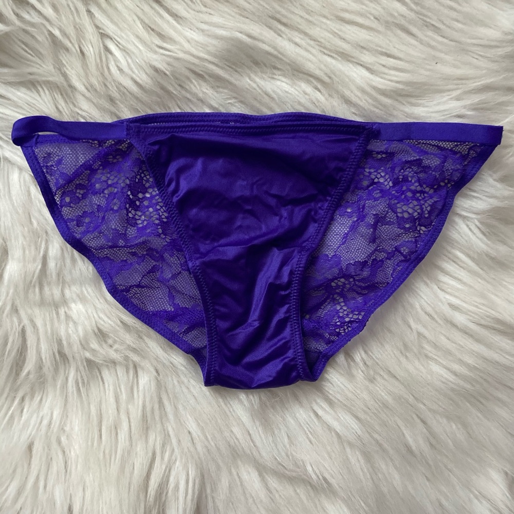 Victoria’s Secret String Bikini